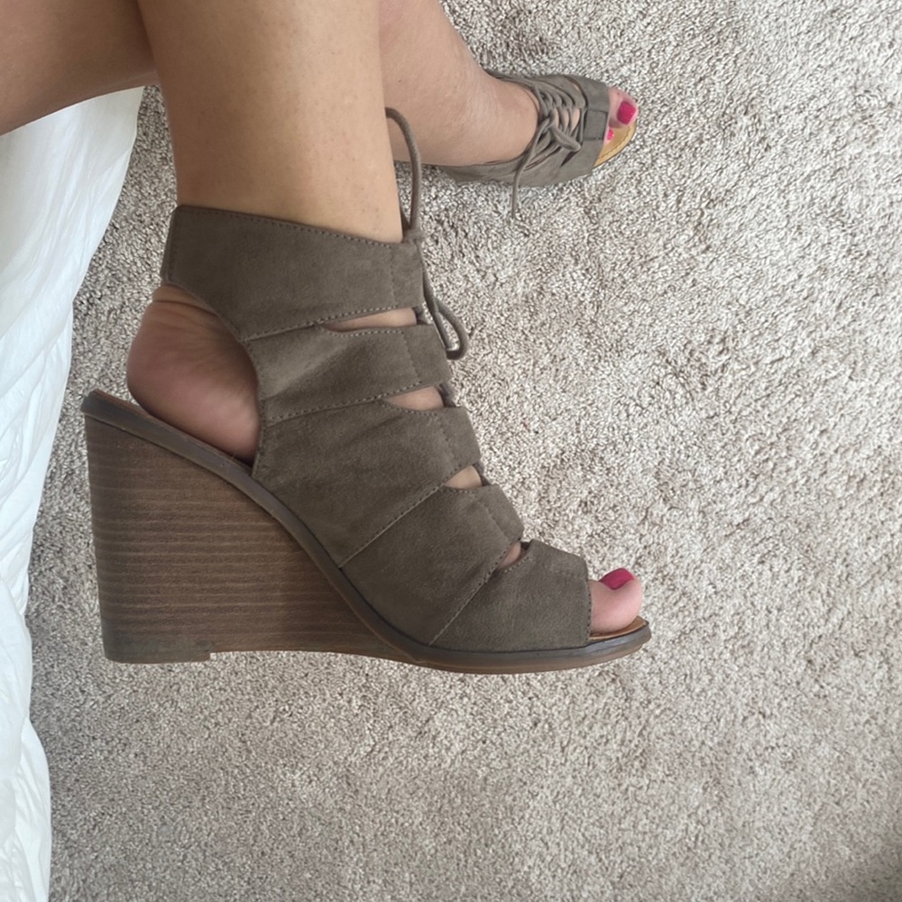 Wedges - Picture 3 of 3